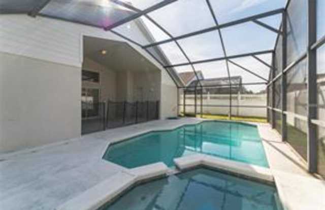 8104 Santee Dr Gallery 2