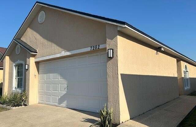 7282 LAWN TENNIS Lane - 7282 Lawn Tennis Lane, Jacksonville, FL 32277