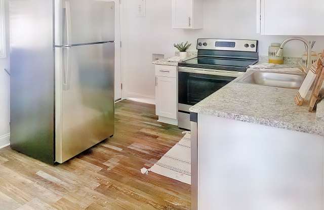 "Discover Urban Luxury: The Flats at 2200 - Your Gateway to Modern Living Near Uptown Charlotte!"/"Descubre el Lujo Urbano: Los Apartamentos en 2200 - Tu Puerta a la Vida Moderna Cerca del Centro de Charlotte!" Gallery 2