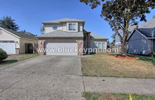 3 Bed, 2.5 Baths 2 Story Home with Large Yard and Entertaining Spaces Gallery 3