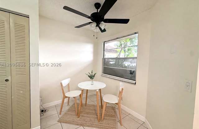 1200 SW 124th Terrace Gallery 4