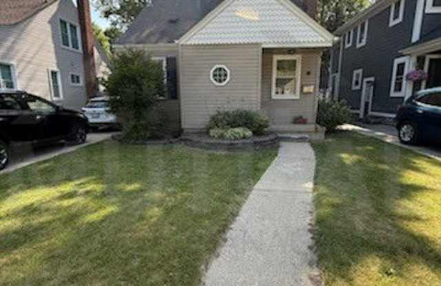 511 South Vermont Avenue photos photos
