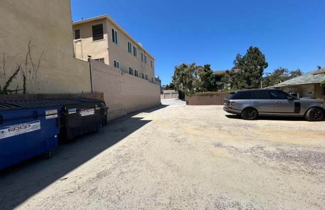 Detached Cottage in Cortez Hills! Gallery 3