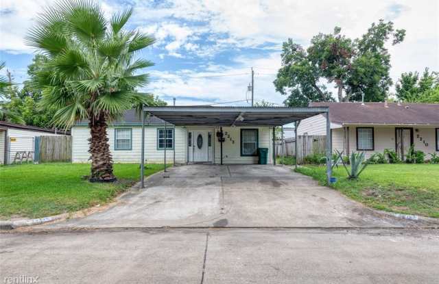 2212 Camille St - 2212 Camille Street, Pasadena, TX 77506