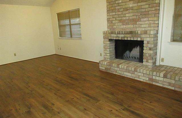 2110 Greencove Drive Gallery 3