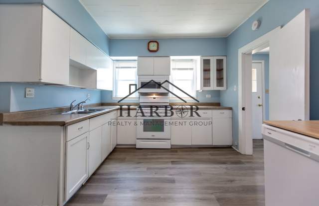 725 7th Ave SE #1 photos photos