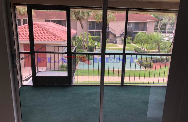 CUTE! LARGE 1 BED / 1 BATH CONDO (CASSELBERRY) Gallery 4