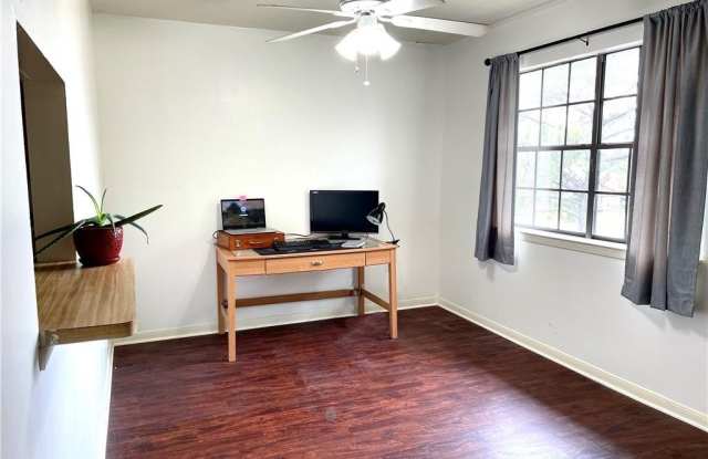 704 Navarro Drive Gallery 4