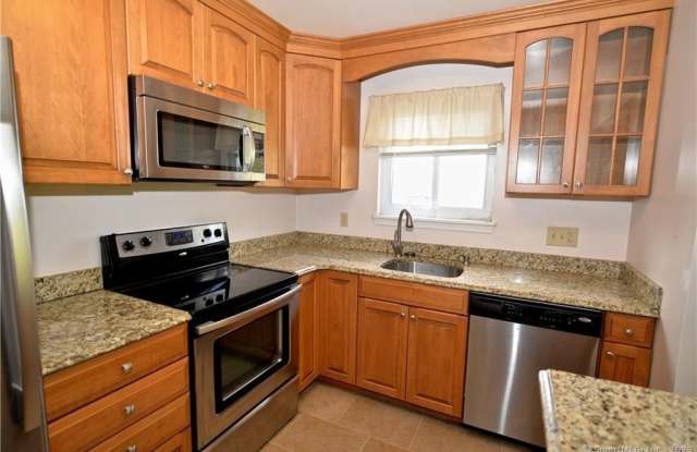 140 Hamden Avenue unit: Apt C photos photos