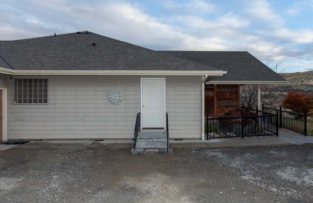 1332 Chucker Lane - 1 Gallery 1