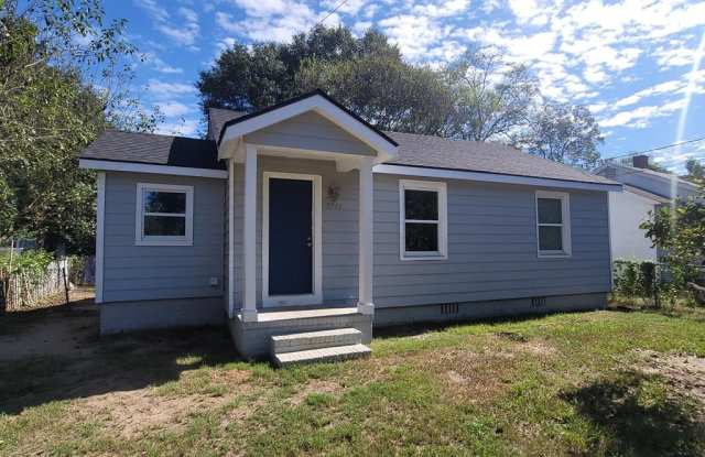 2719 Lee Street photos photos