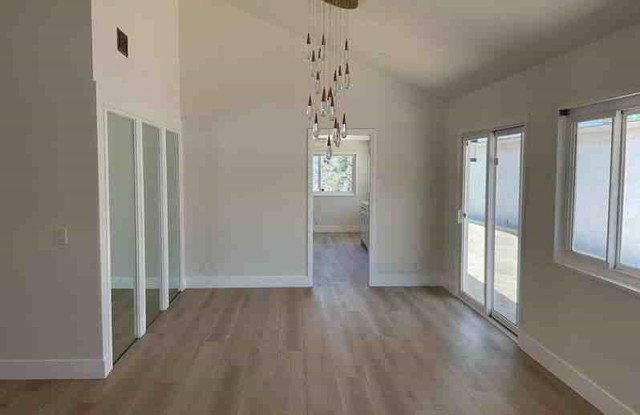 6437 East Calle Del Norte Gallery 4