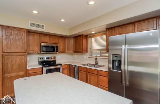 146 West Brahman Boulevard Gallery 2