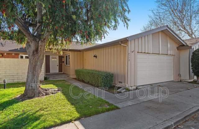 9772 Verde Mar Dr - 9772 Verde Mar Drive, Huntington Beach, CA 92646