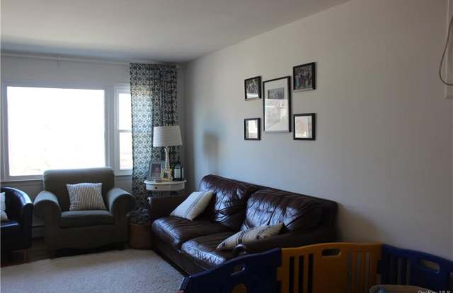 396 Columbus Avenue Gallery 4