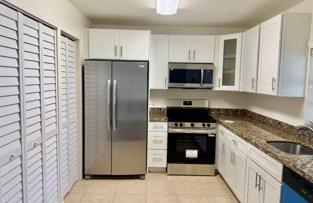 8061 SW 20TH Place Gallery 3