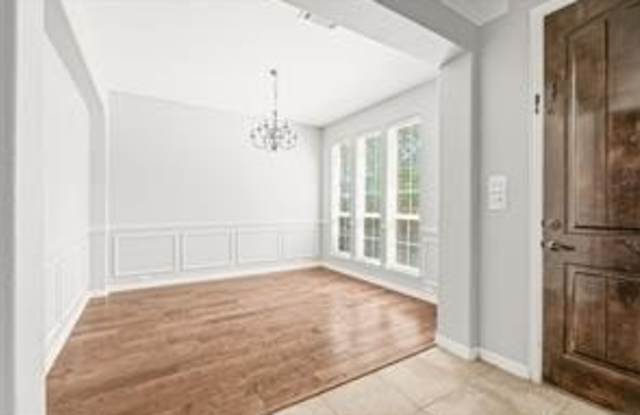 4855 Whispering Lake Drive Gallery 4