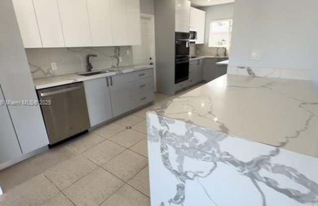 920 NE 172nd St - 920 Northeast 172nd Street, Miami-Dade County, FL 33162