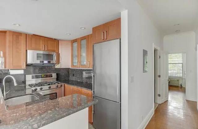 217 Lafayette Avenue Gallery 4