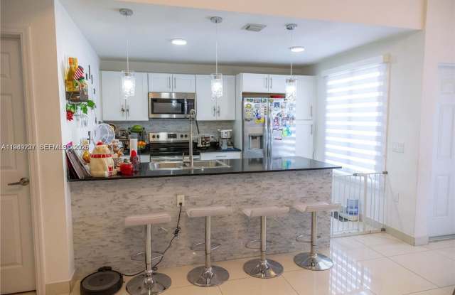 25874 SW 139th Path 25874, Homestead, FL 33032 photos photos