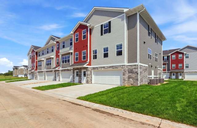 Brand New 2 Bedroom Townhome | Attached 2-Stall Garage | Big Ben Townhomes - Cedar Rapids Gallery 1