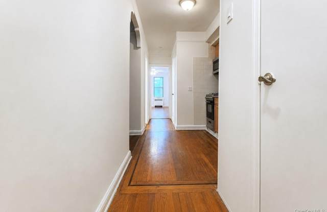 167-10 Crocheron Avenue Gallery 3