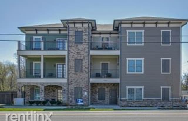 Village at West Main - 1319 West Main Street, Franklin, TN 37064