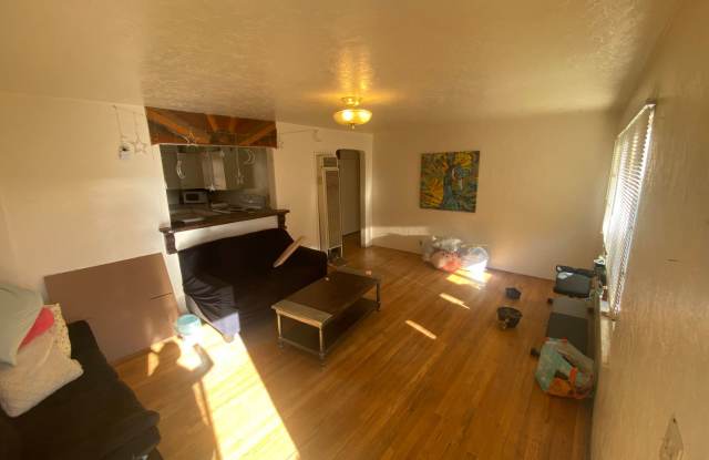 Two Bedroom Apartment Centrally Located on 24th and W 2nd Ave photos photos