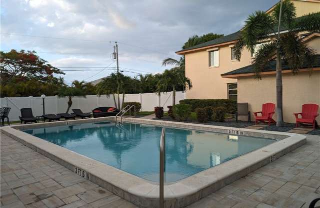 1519 Cape Coral Parkway W unit: 8 photos photos