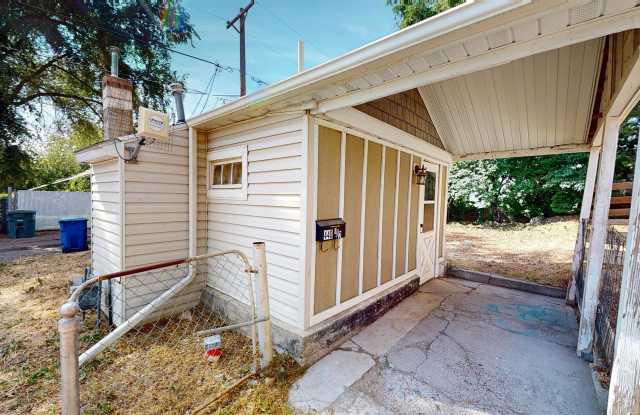 440 Sage Street - 1/2 photos photos