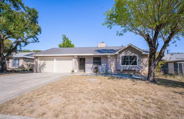 4806 Cedarbrook photos photos