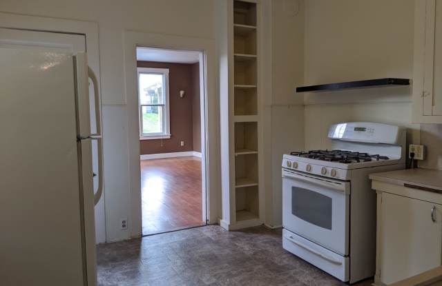 3214 Hoyt Avenue - 1 Gallery 4