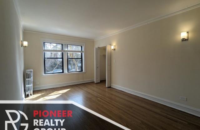 4506 North Ashland photos photos