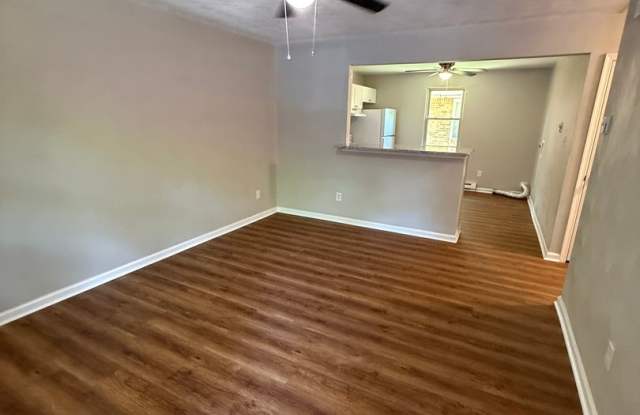 Spacious Duplex! Gallery 2