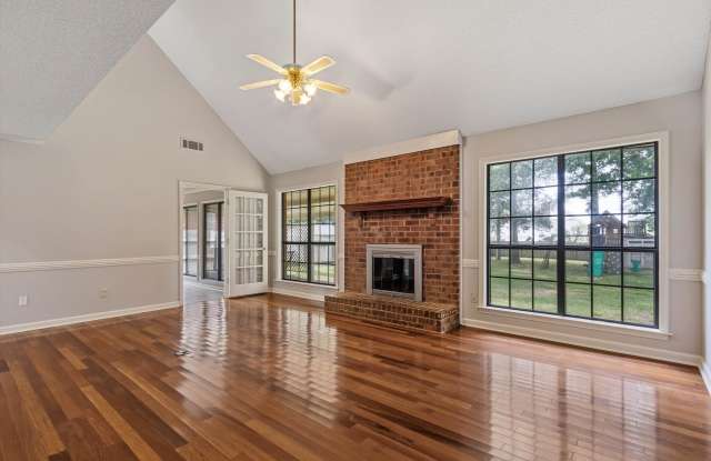 3738 BROOK TRAIL Ln Gallery 4