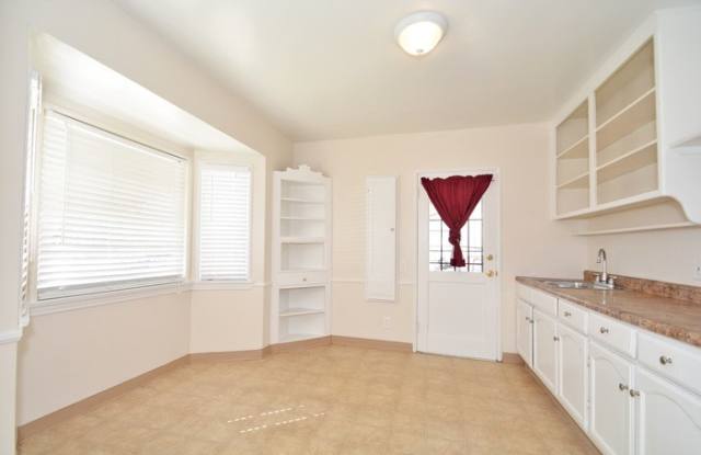 18514 Seine Avenue Gallery 3
