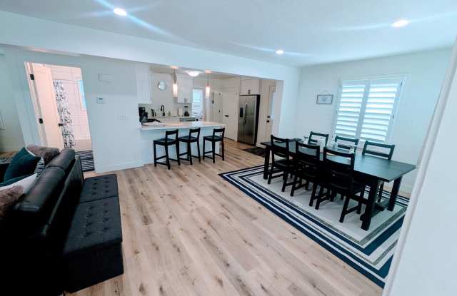 Spacious 4-Bedroom Home with a Large Fenced Backyard! Gallery 4