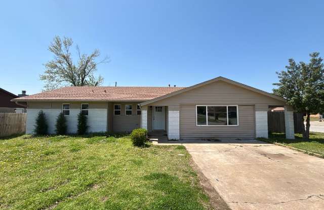 Stunning 4 Bedroom - Fully Renovated! - 4800 Greenan Drive, Sand Springs, OK 74063