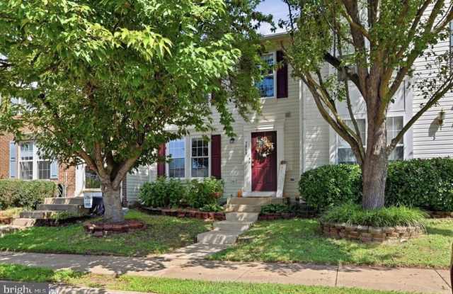 7049 ROGUE FOREST Lane Gallery 1