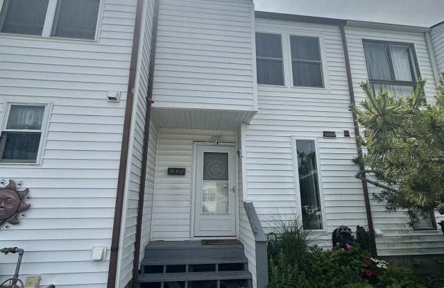 349 Hampshire Dr - 349 Hampshire Drive, Ventnor City, NJ 08406