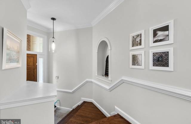 1532 HAMPTON HILL Circle Gallery 4