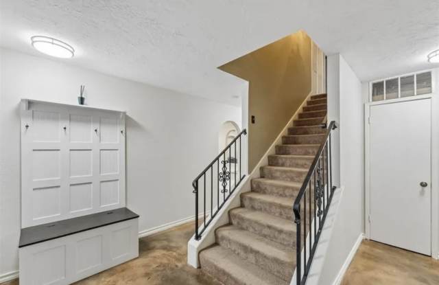 6016 Marlow Lane Gallery 4