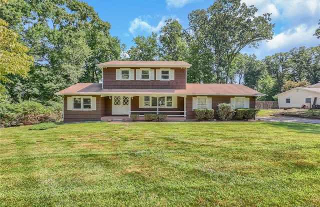 10 Adams Lane - 10 Adams Lane, Airmont, NY 10901