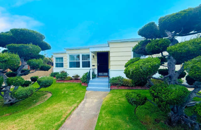 Beach House with Big Garage photos photos Beach House with Big Garage photos photos