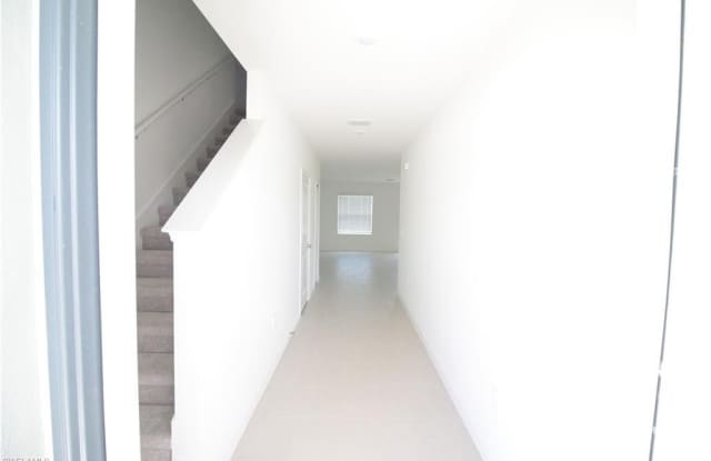 19619 Fairhill Ct Gallery 4