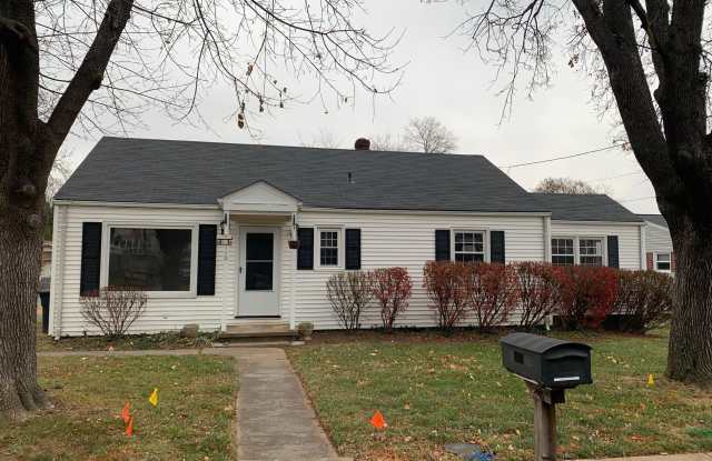 110 PERSHING Avenue NW photos photos