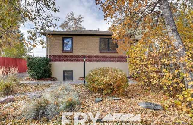 1945 S Zuni St Gallery 3
