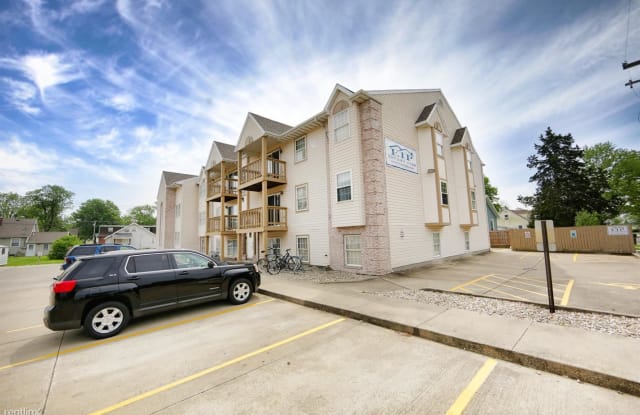 Village Pointe - 1511 Division Street, Charleston, IL 61920