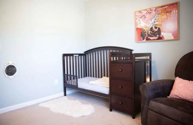 Charming 4BR House in Loganville/Walnut Grove Gallery 4