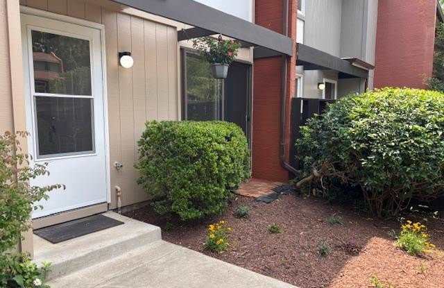 1350 NORTHGATE SQUARE photos photos